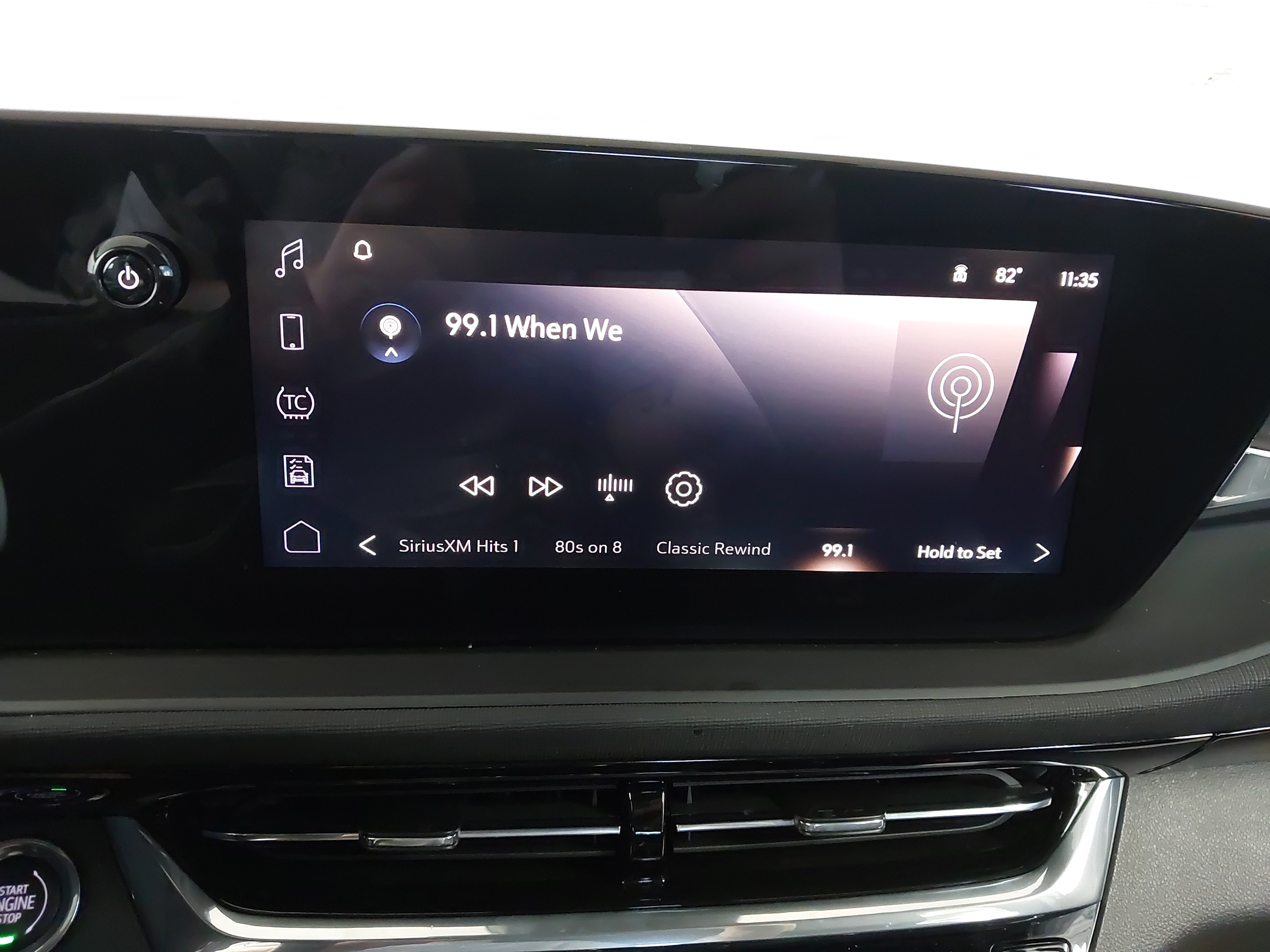 Used 2025 Buick Envista Avenir FWD image 21