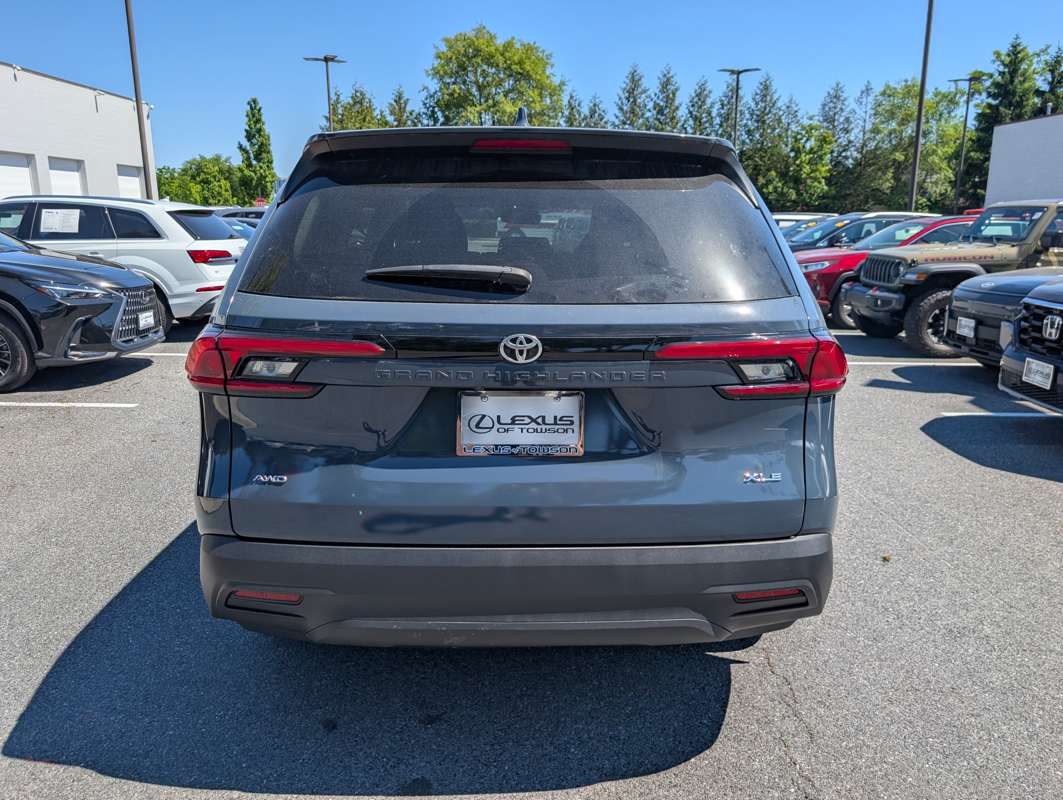 Used 2024 Toyota Grand Highlander AWD image 4