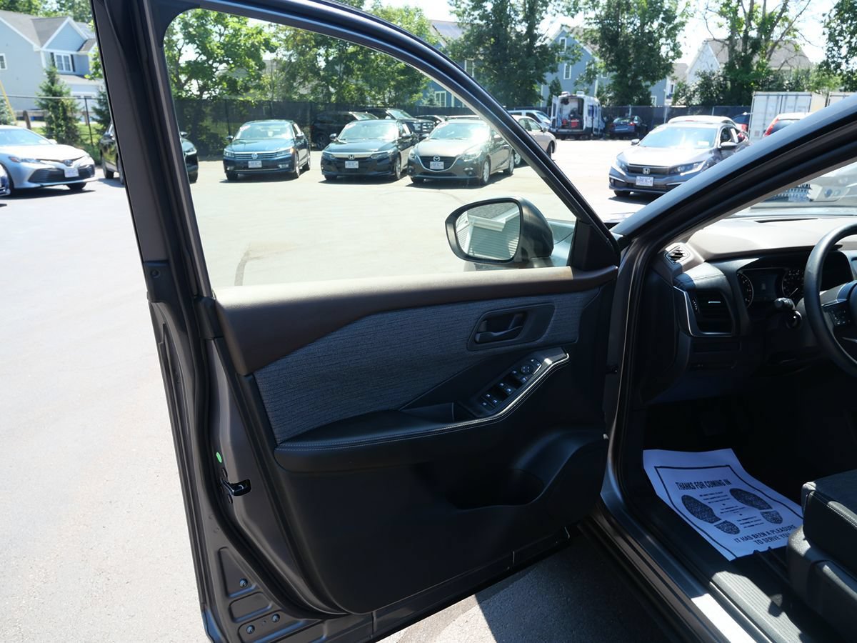 Used 2021 Nissan Rogue S FWD image 16