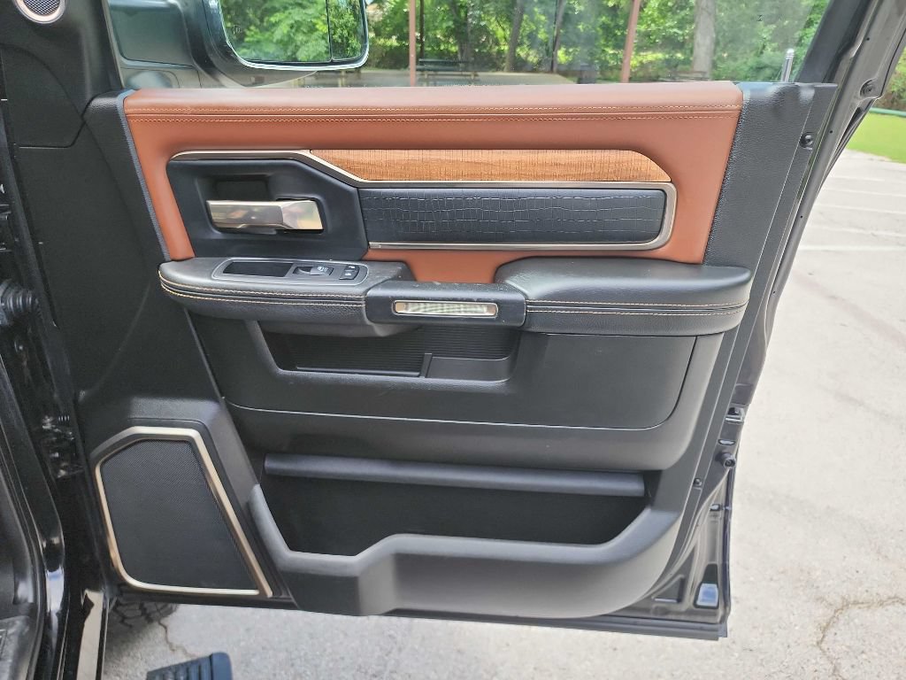 Used 2019 RAM 2500 Limited AWD/4WD image 37