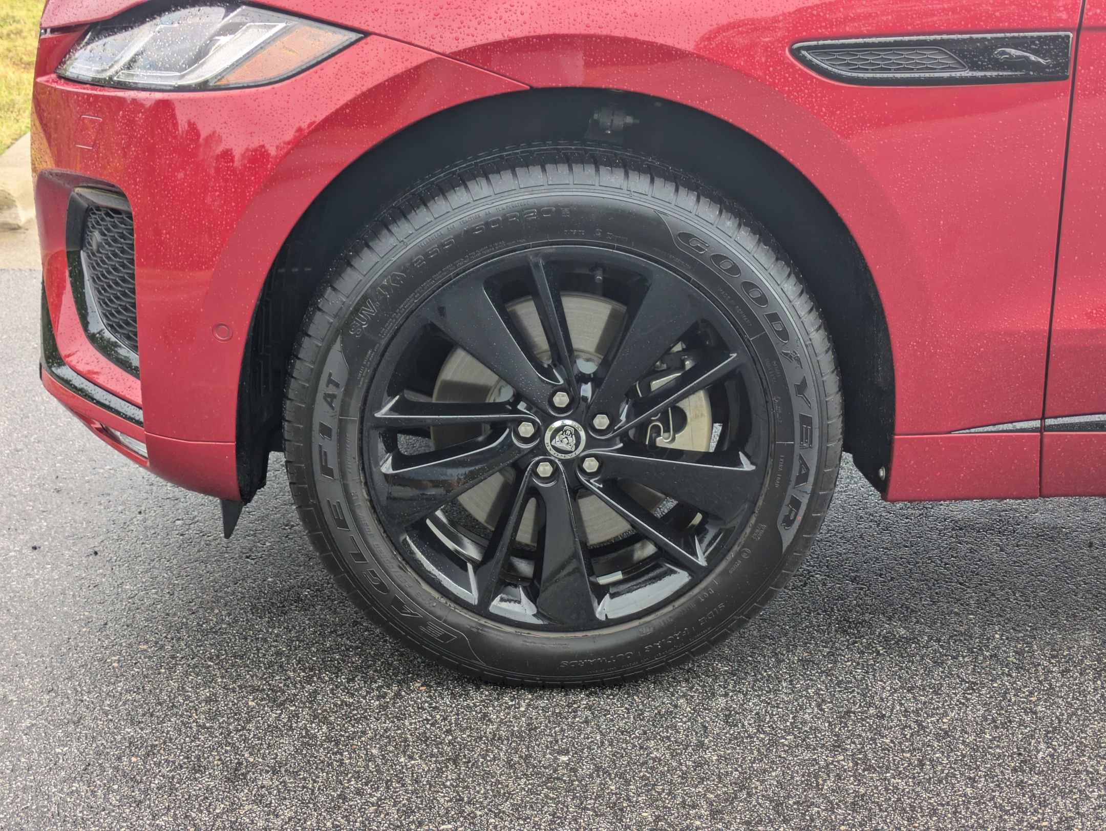 Used 2026 Jaguar F-PACE R-Dynamic S image 33