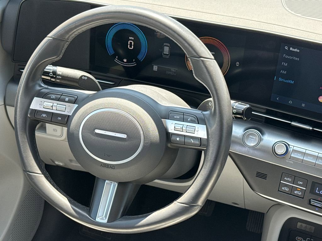 Certified 2025 Hyundai Kona SEL AWD/4WD image 14