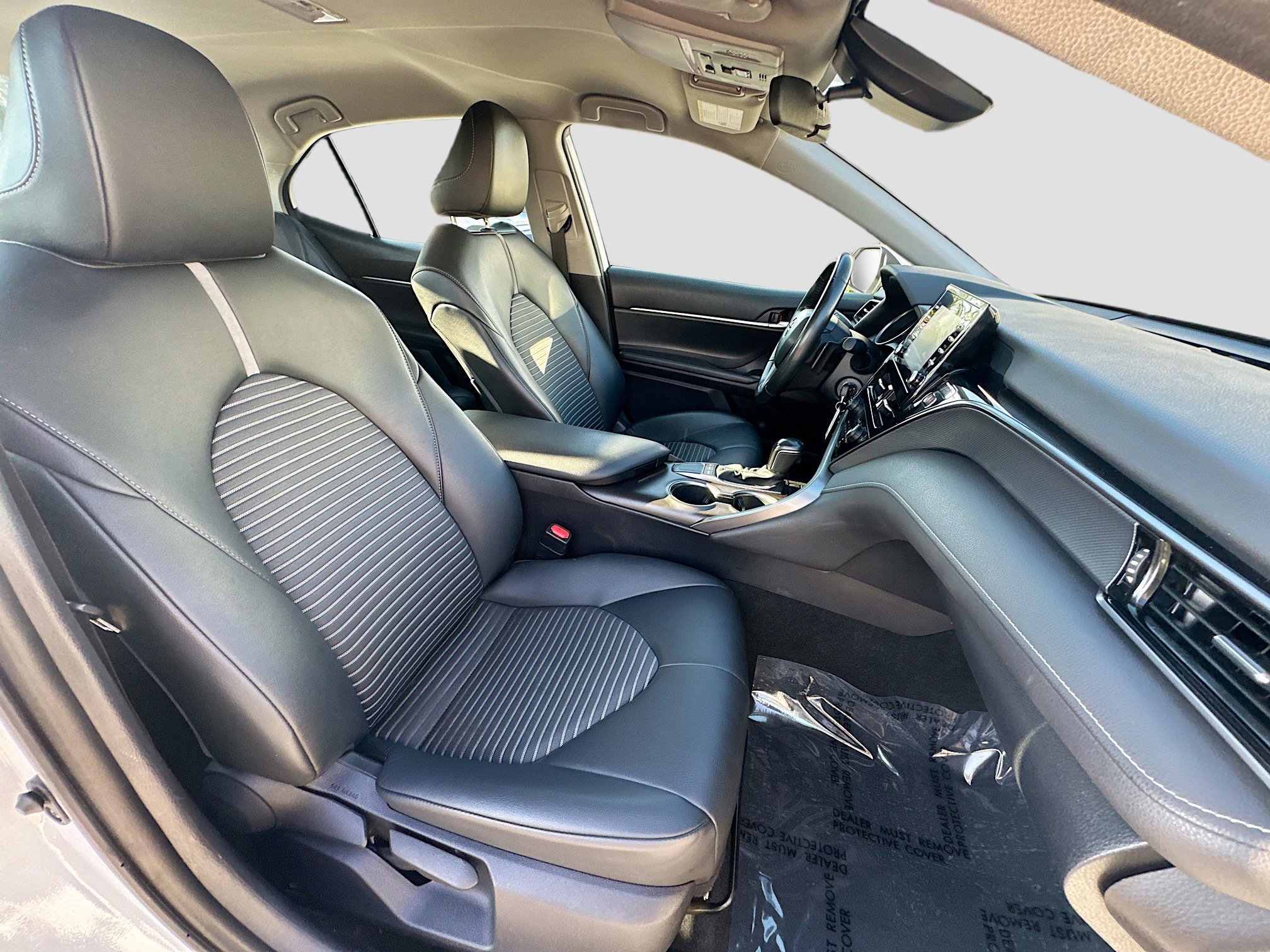 Used 2023 Toyota Camry SE image 30