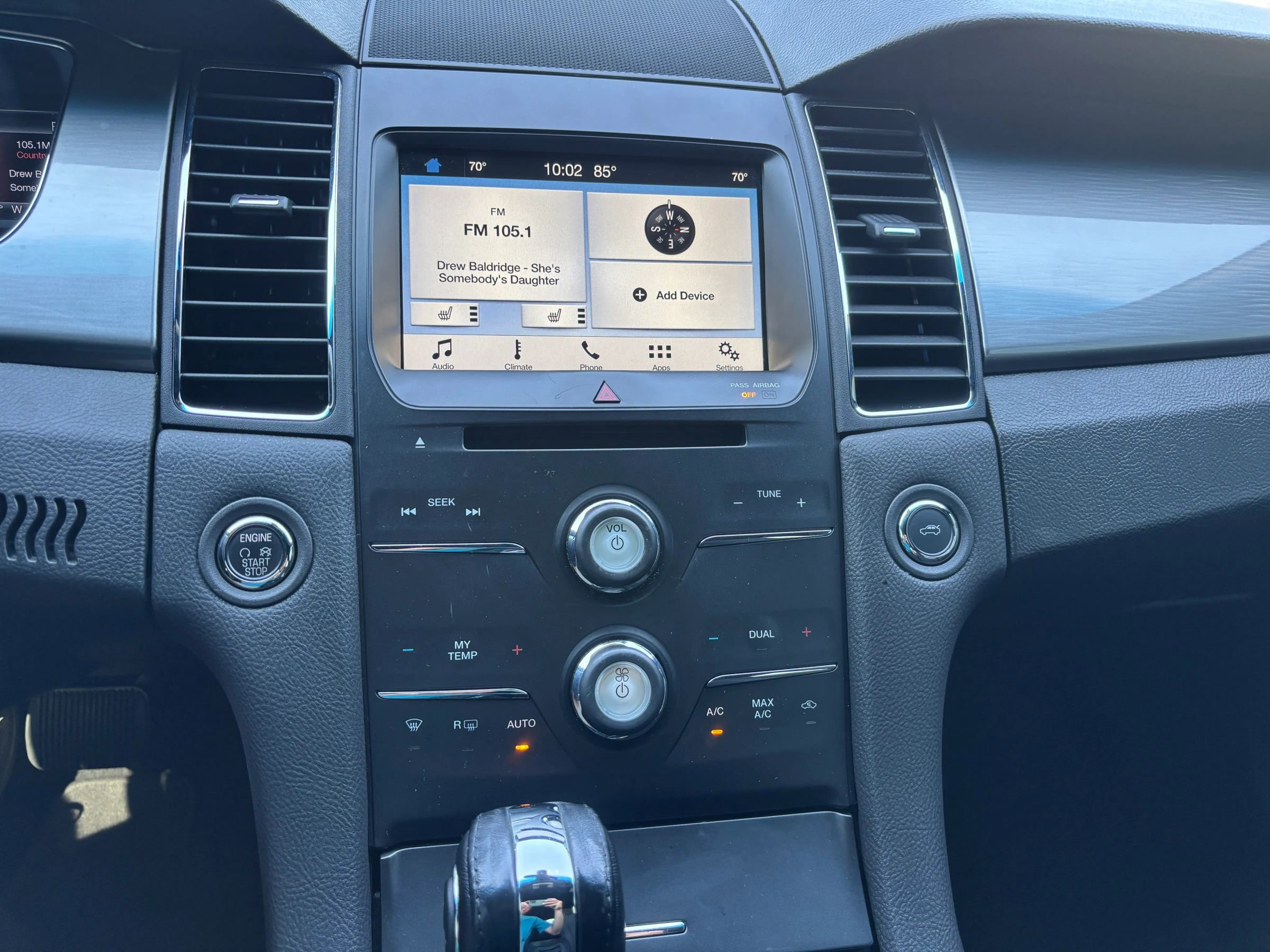 Used 2018 Ford Taurus SEL w/ Equipment Group 201A FWD image 27