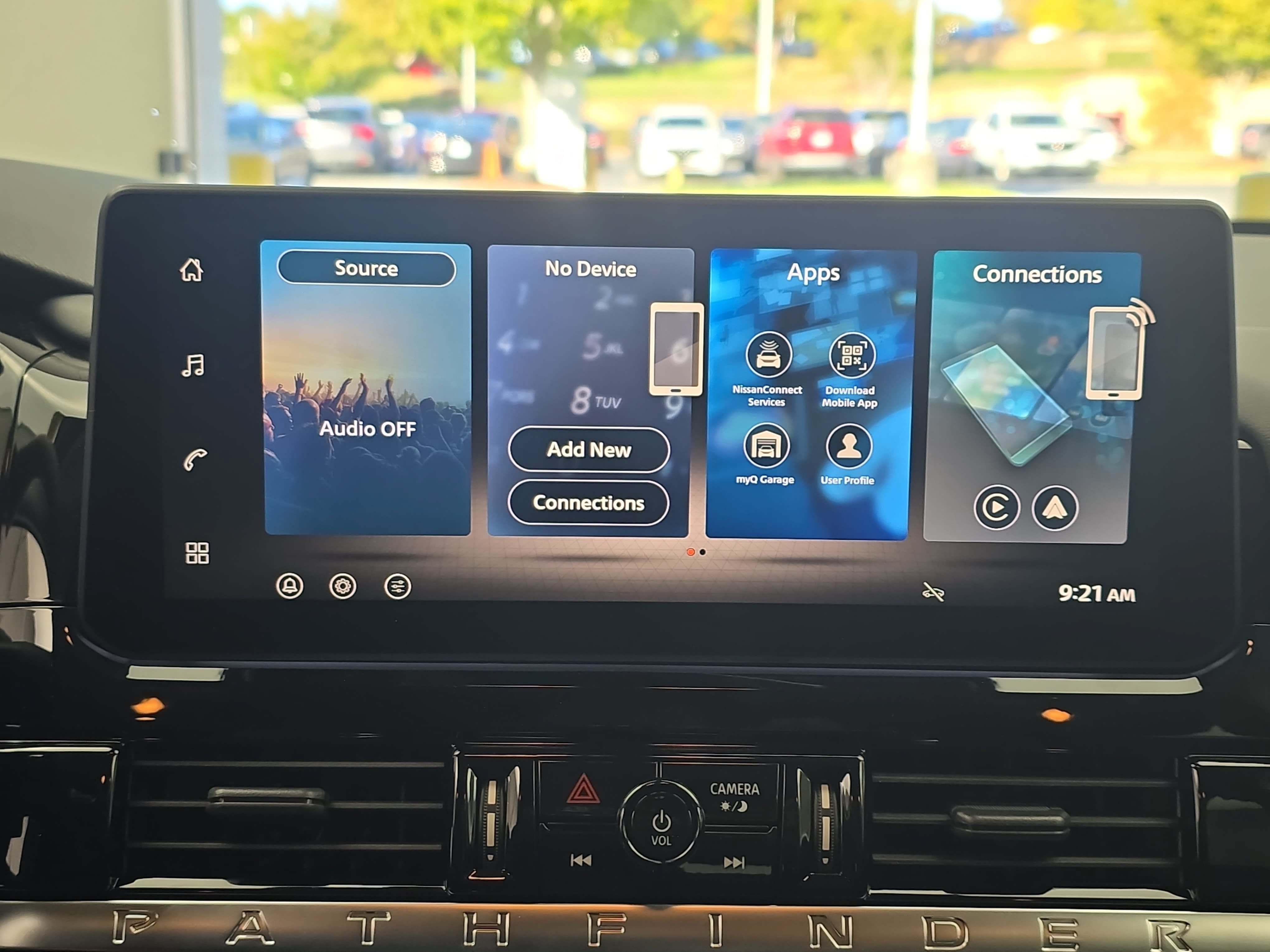 New 2026 Nissan Pathfinder SL FWD image 22