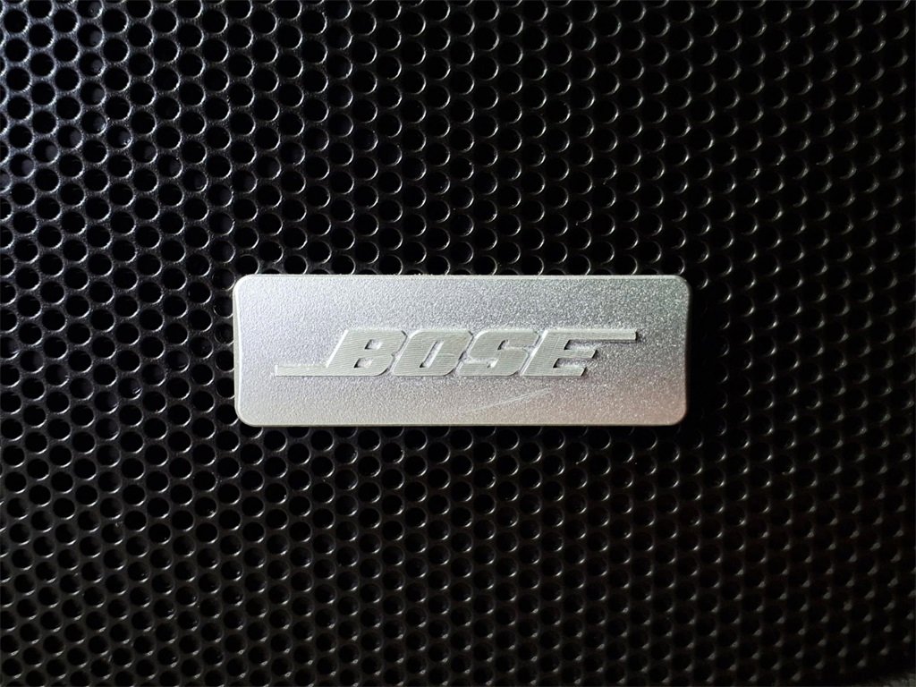 Used 2023 GMC Acadia SLT w/ Elevation Edition image 24