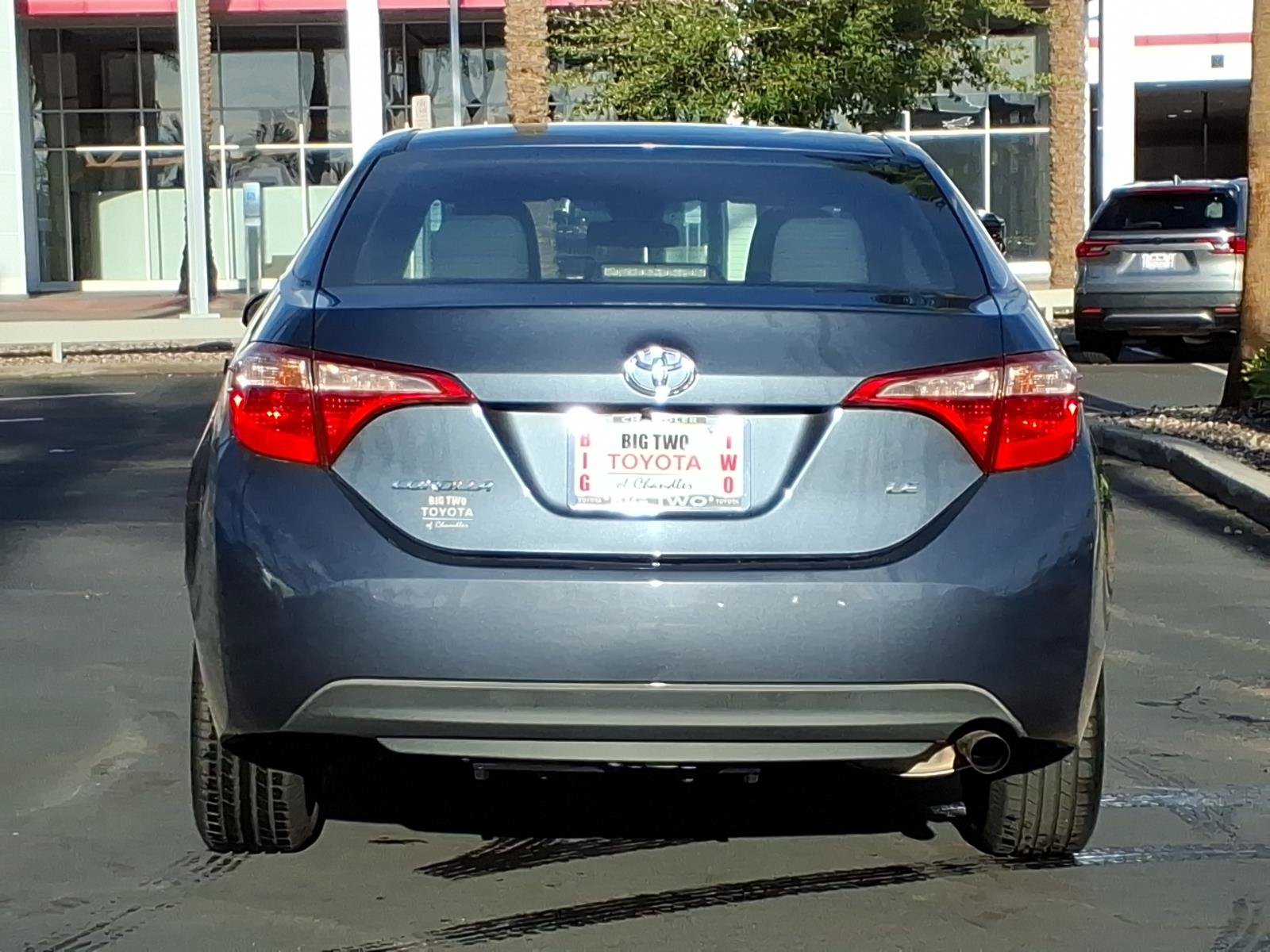 Used 2018 Toyota Corolla LE w/ Carpet Mat Package (TMS) FWD image 5