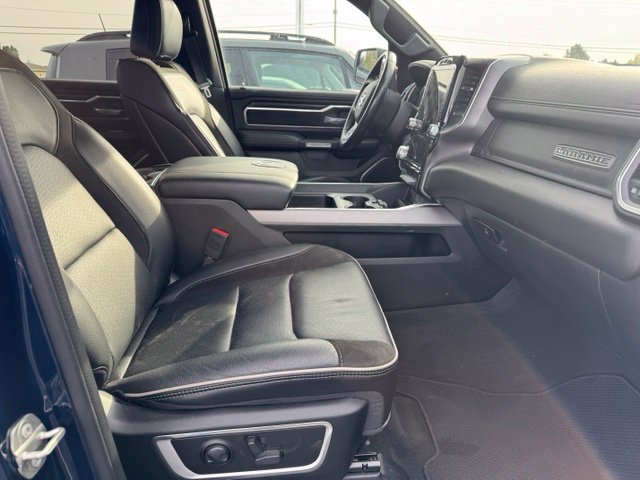 Used 2023 RAM 1500 Laramie AWD/4WD image 13