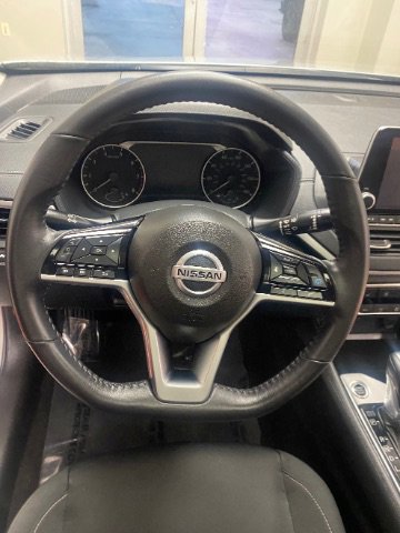 Used 2022 Nissan Altima 2.5 SV w/ SV Premium Package image 16