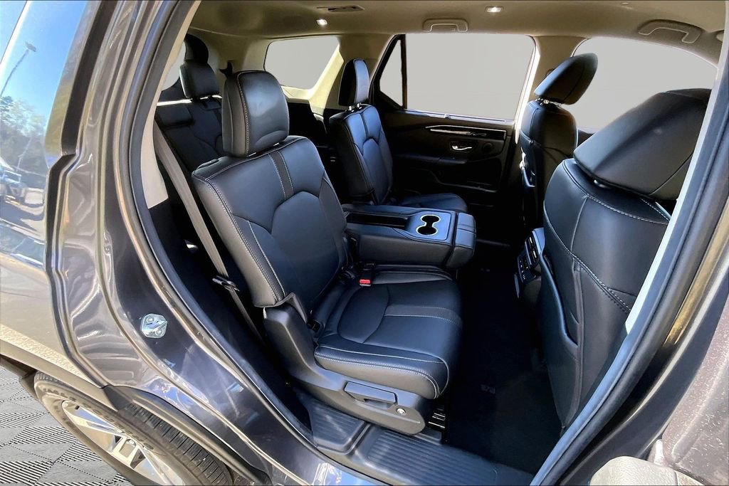 Certified 2025 Honda Pilot EX-L image 17