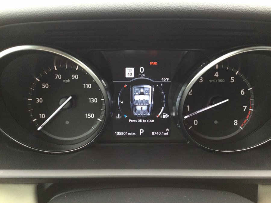 Used 2018 Land Rover Discovery SE image 21