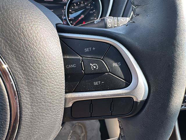 Used 2019 Jeep Compass Latitude w/ Popular Equipment Group FWD image 17