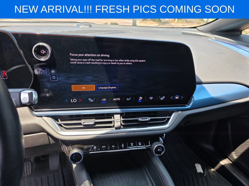 Used 2024 Chevrolet Equinox EV LT FWD image 10