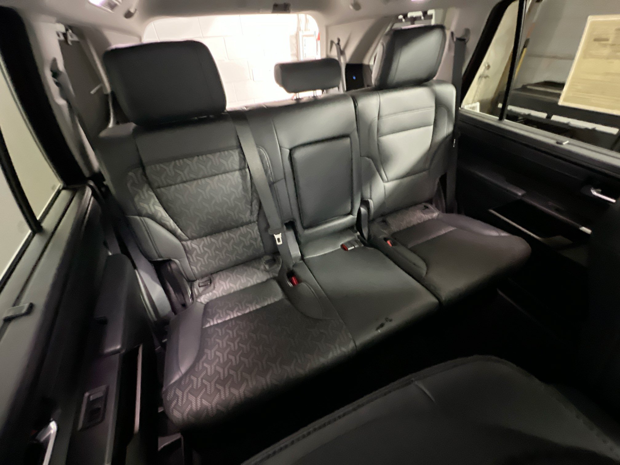 Used 2024 Toyota Sequoia Limited w/ Tow Technology Package AWD/4WD image 33