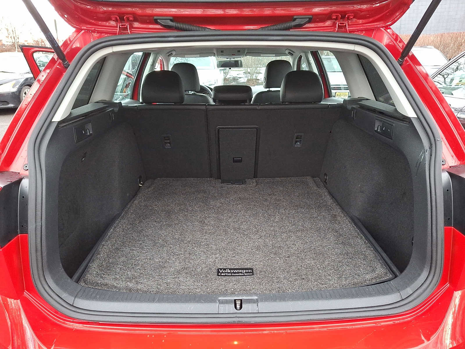 Used 2017 Volkswagen Golf Alltrack S image 27