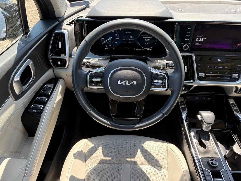 Certified 2023 Kia Sorento SX AWD/4WD image 21