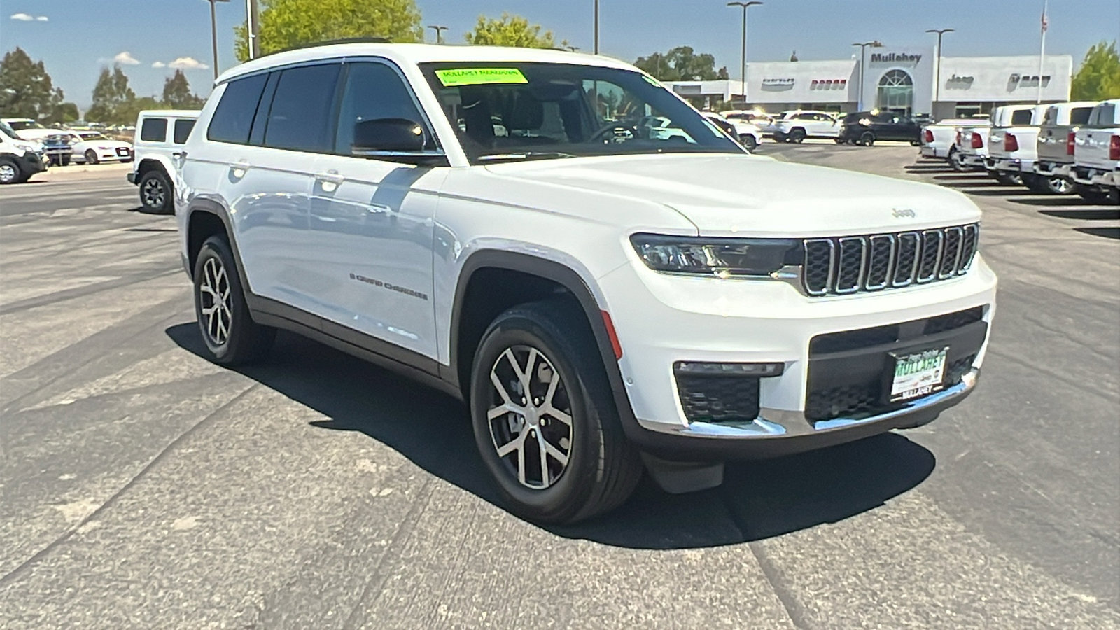 New 2025 Jeep Grand Cherokee L Limited w/ Luxury Tech Group II