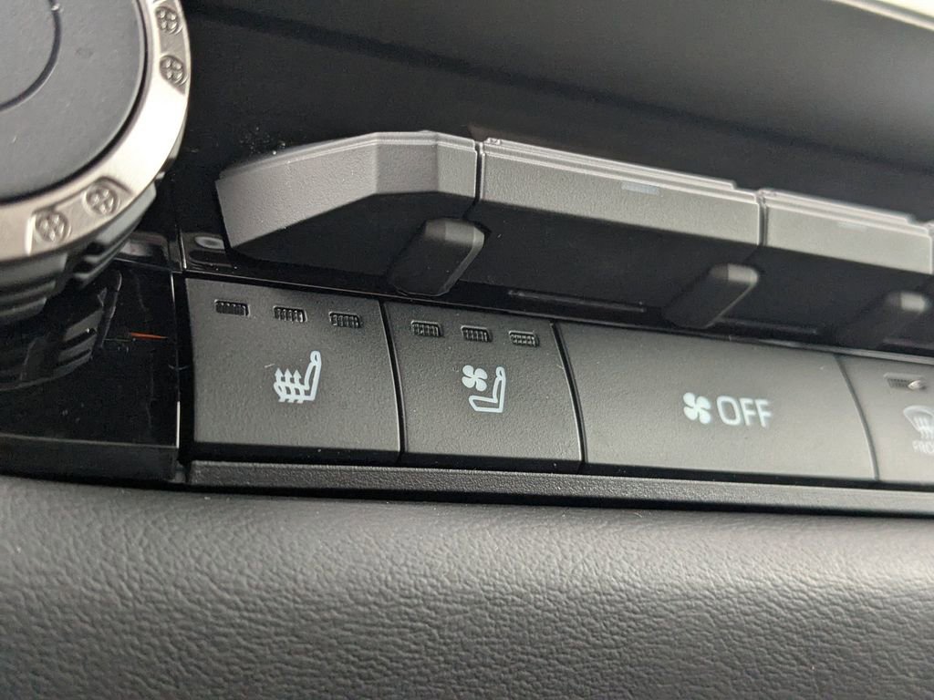 New 2026 Toyota Tundra Platinum w/ TRD Off-Road Package image 23