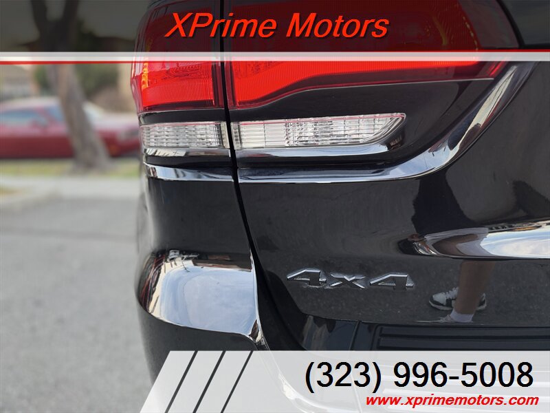 Used 2017 Jeep Grand Cherokee Altitude AWD/4WD image 10