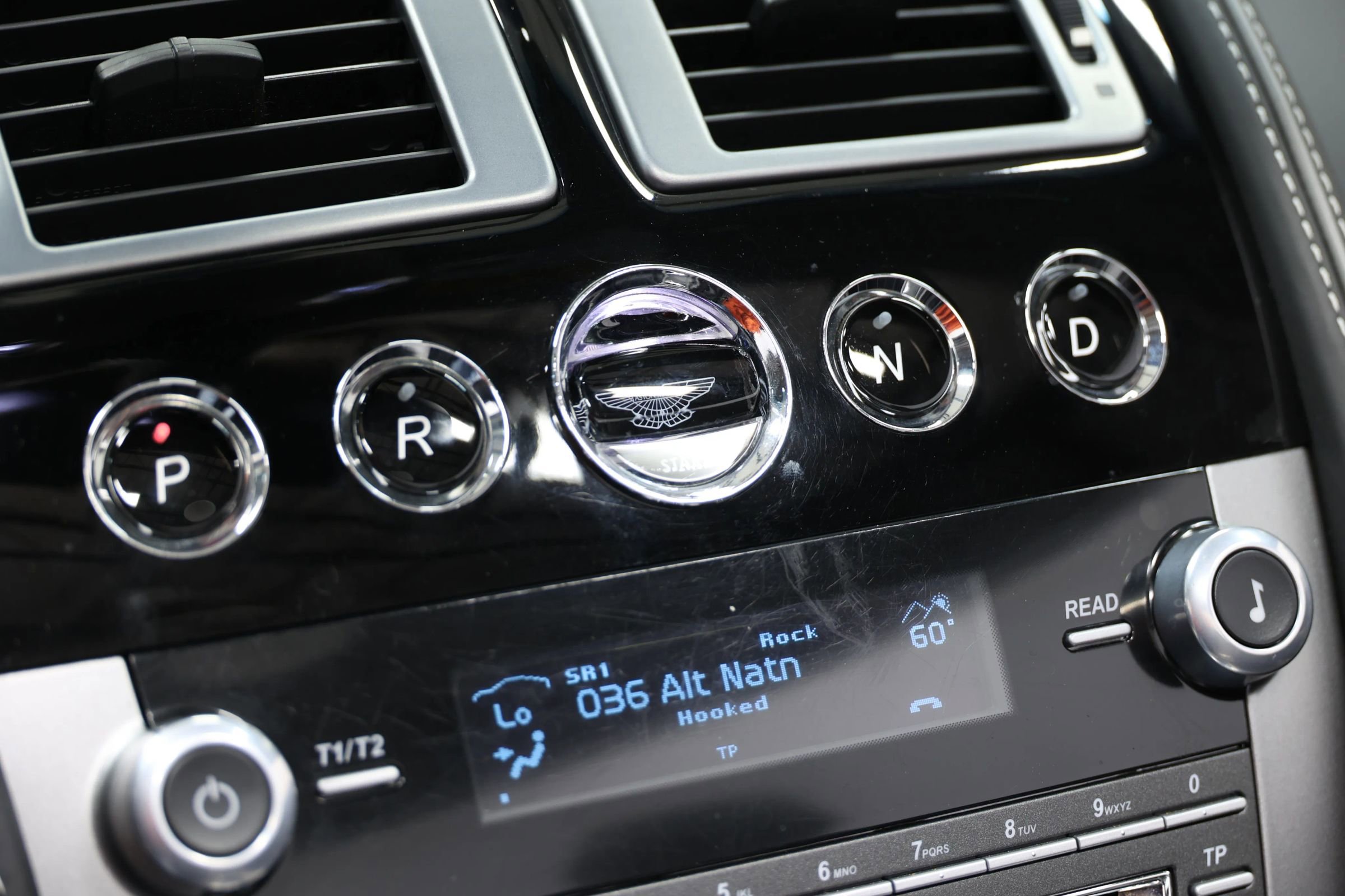 Used 2012 Aston Martin Virage Volante image 32