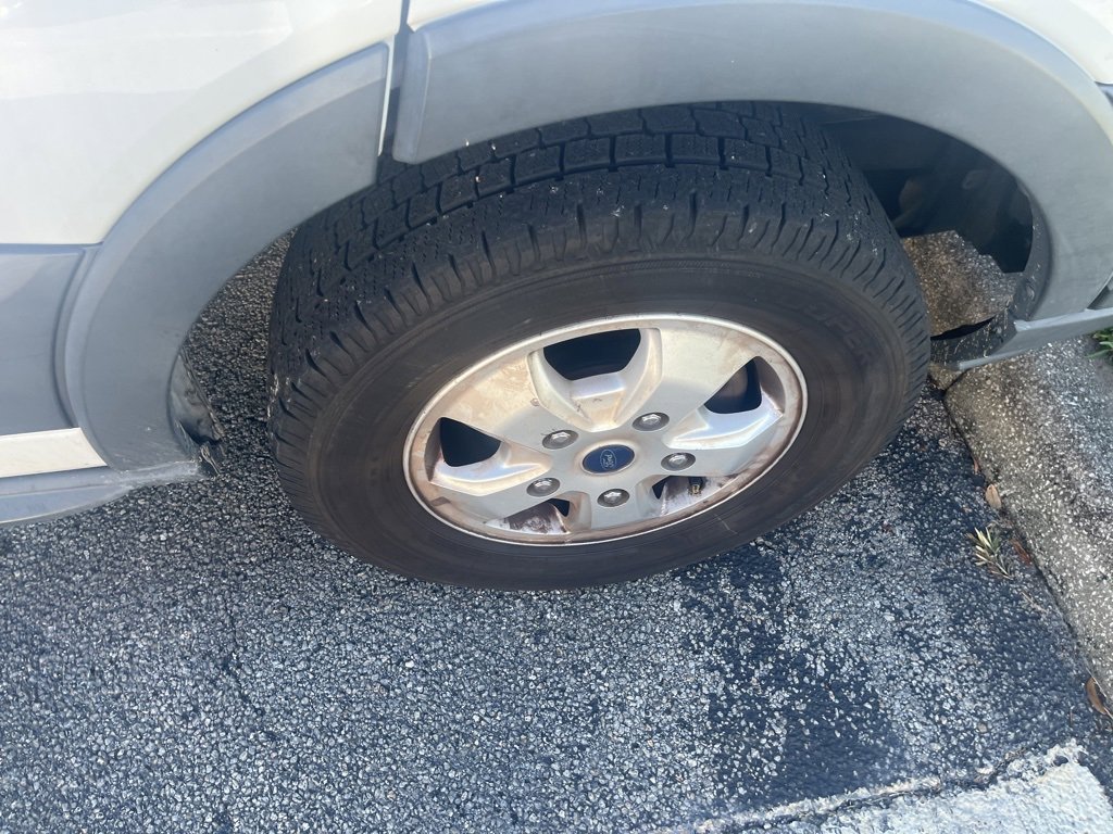 Used 2018 Ford Transit 350 XLT image 3