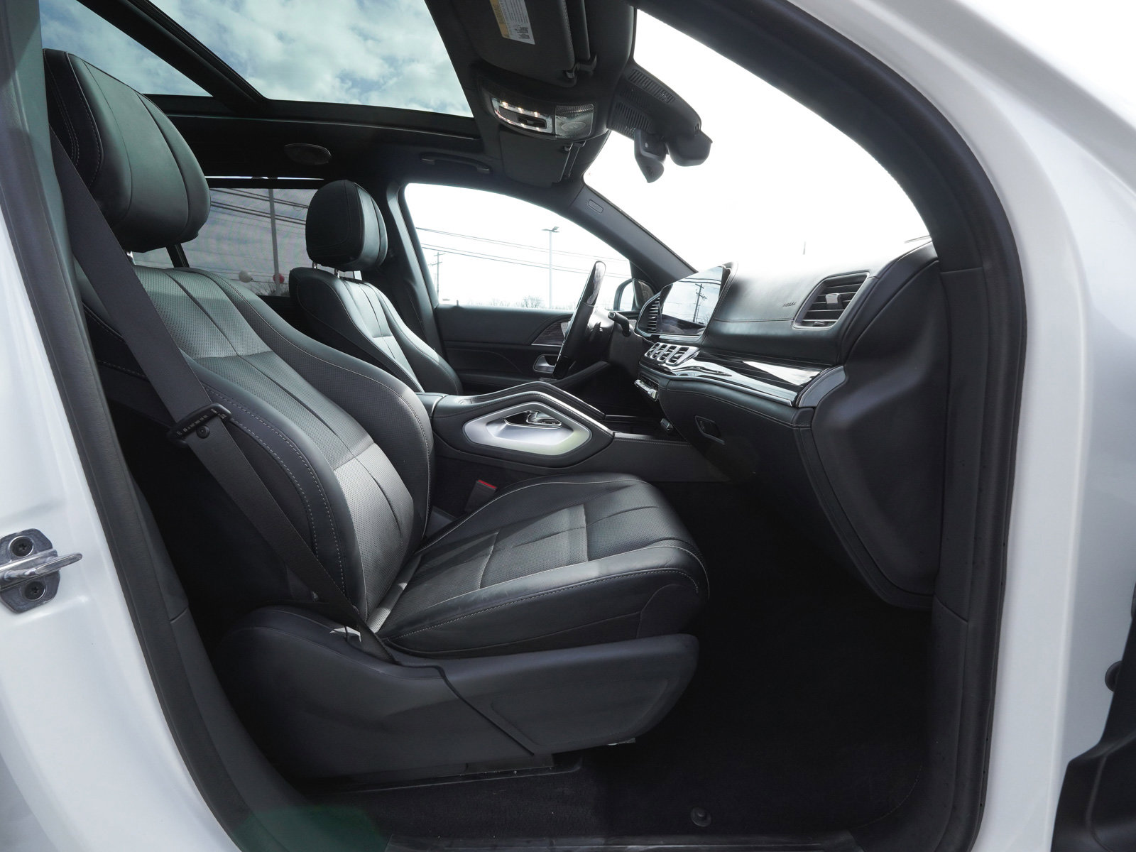 Used 2023 Mercedes-Benz Maybach GLS 600 4MATIC image 56