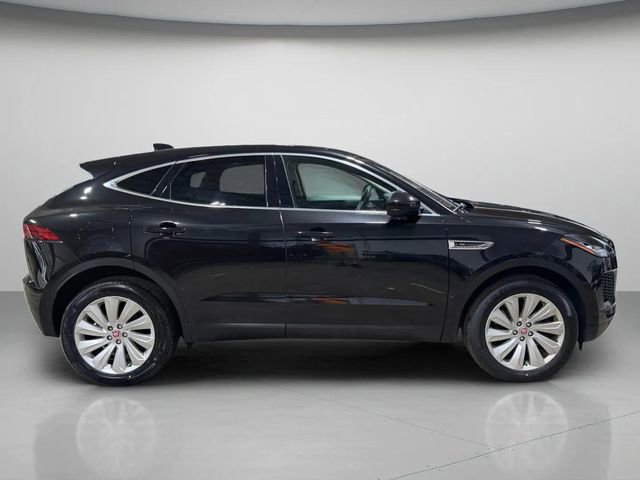 Used 2018 Jaguar E-PACE SE image 2