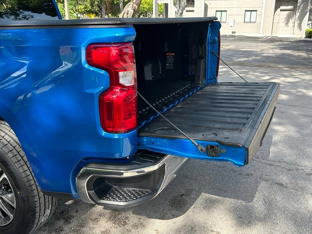 Used 2022 Chevrolet Silverado 1500 LT RWD image 38
