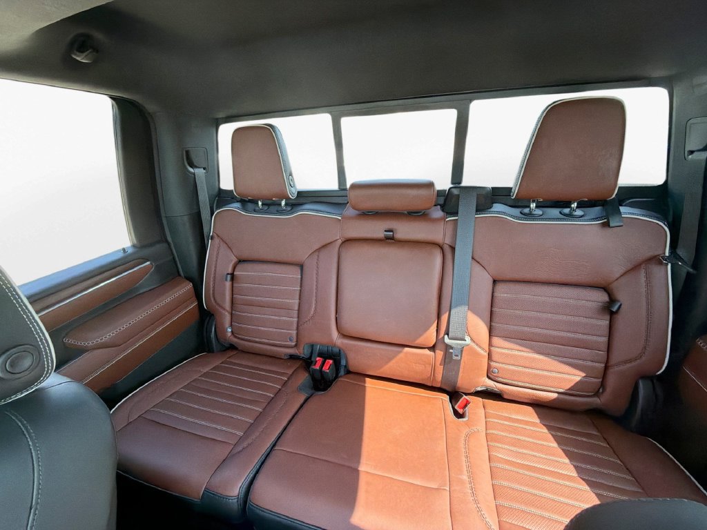 Used 2024 GMC Sierra 3500 Denali Ultimate AWD/4WD image 26