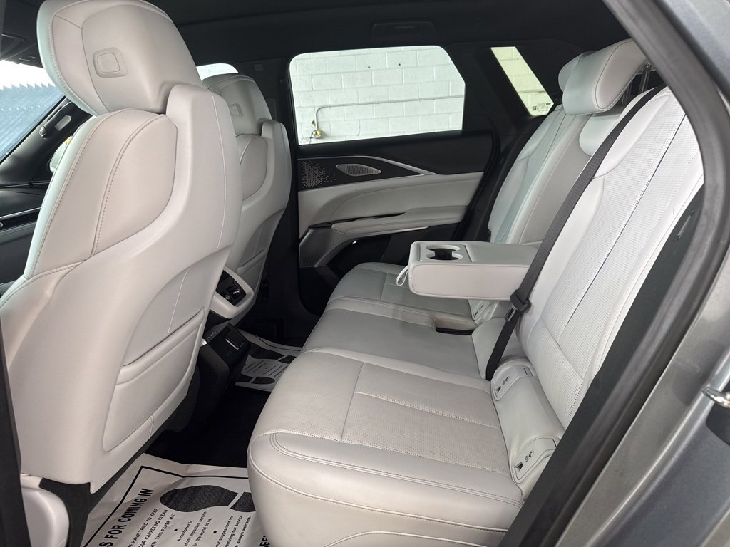 Used 2023 Cadillac Lyriq 2WD image 48
