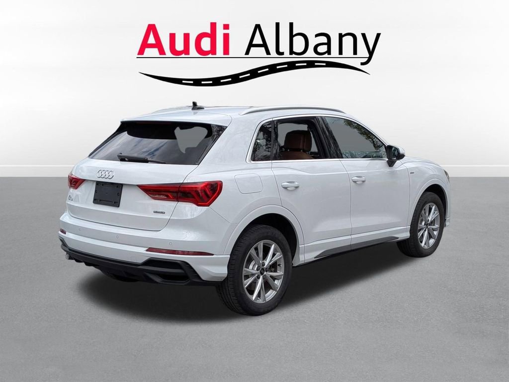 Used 2023 Audi Q3 2.0T Premium AWD/4WD image 4