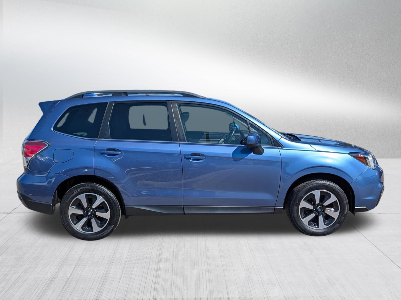 Used 2018 Subaru Forester 2.5i Limited AWD/4WD image 8