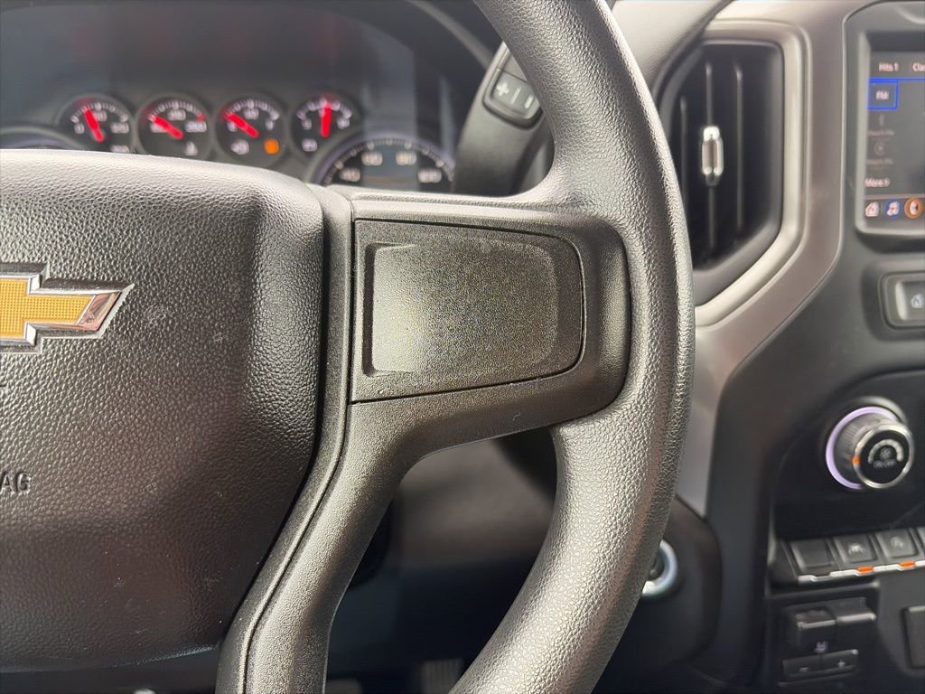 Used 2023 Chevrolet Silverado 1500 Custom image 18