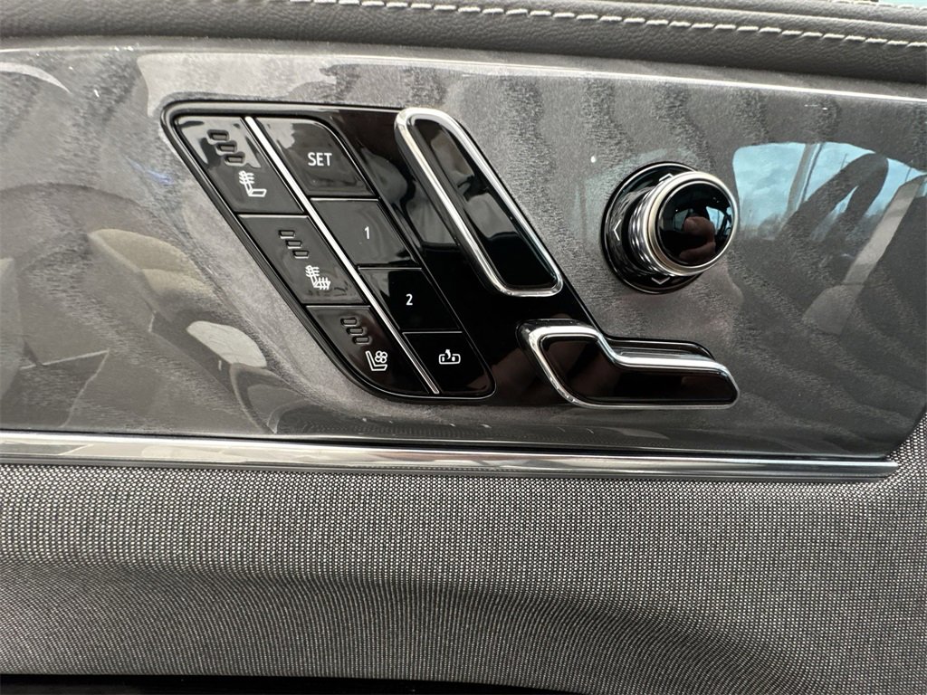 New 2025 Cadillac Escalade IQ Luxury 1 w/ Smart Trailering package image 12