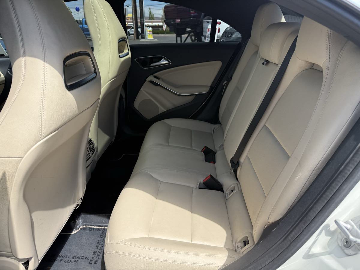 Used 2014 Mercedes-Benz CLA 250 image 12