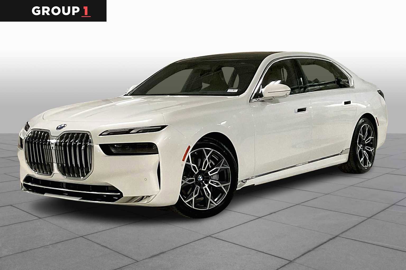 Used 2025 BMW i7 eDrive50 image 1