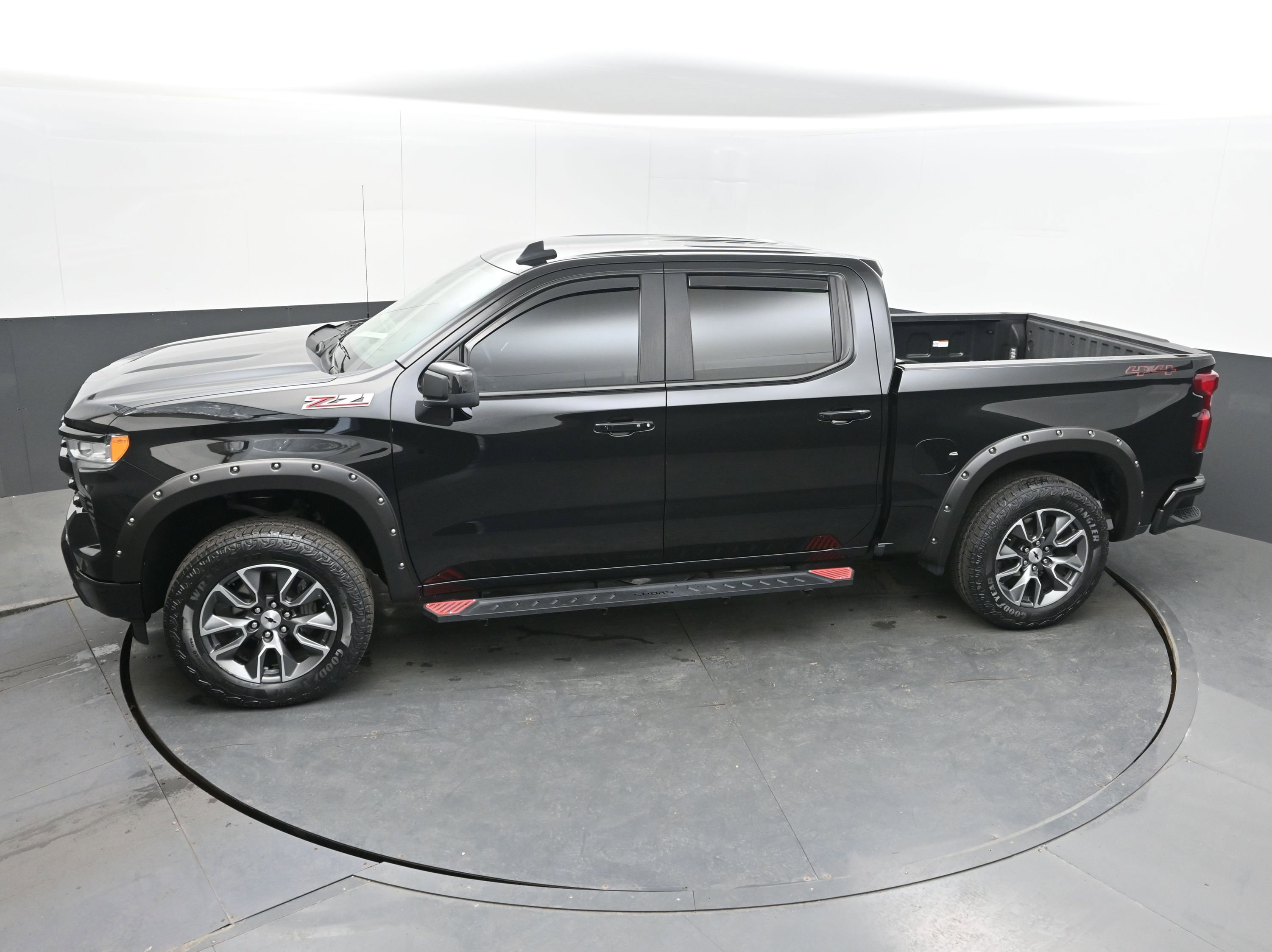 Used 2023 Chevrolet Silverado 1500 RST w/ Z71 Off-Road Package image 32