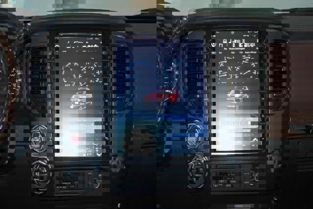 Used 2018 Nissan Titan Platinum Reserve w/ Platinum Utility Package image 19