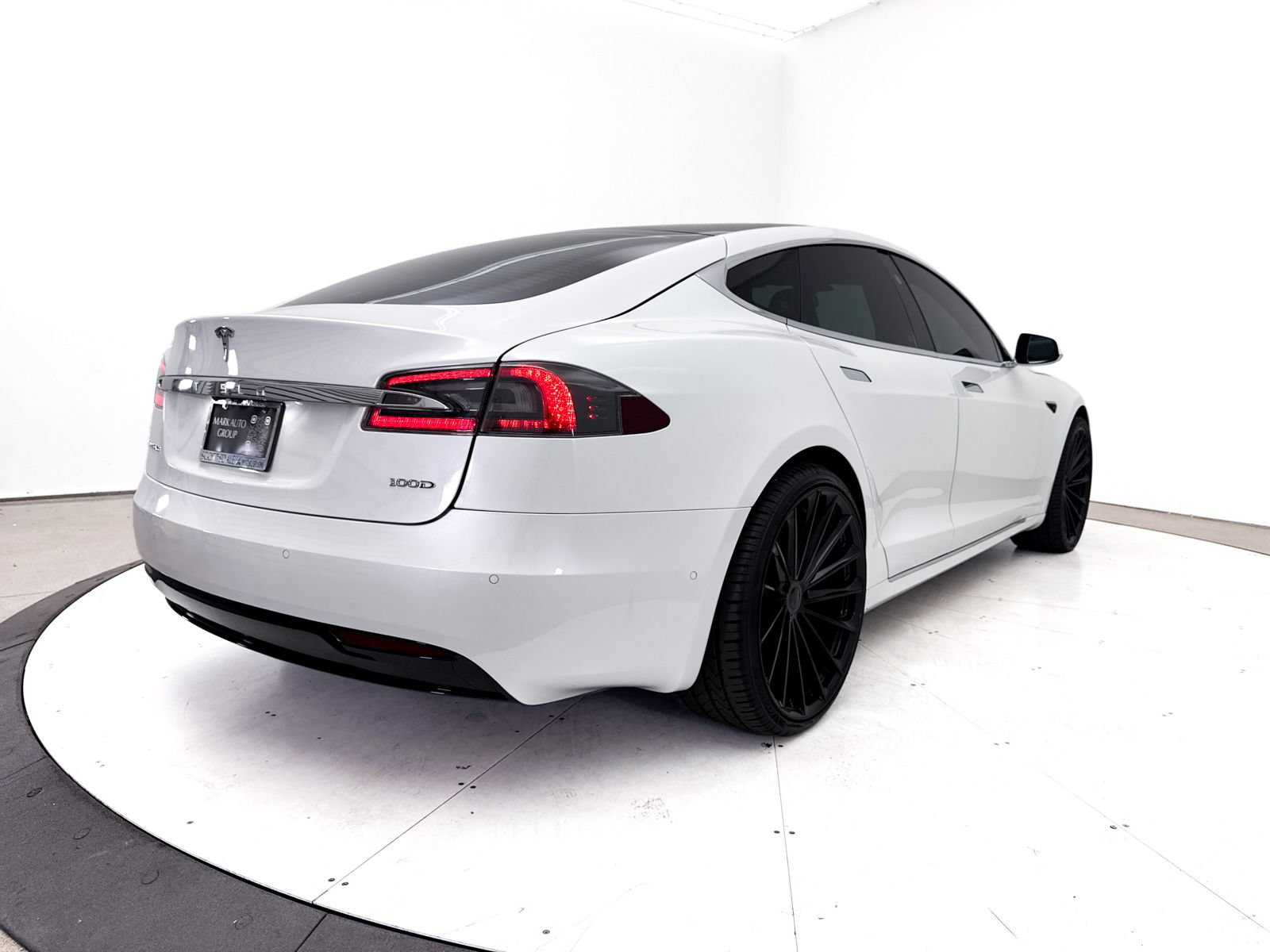Used 2018 Tesla Model S 100D AWD/4WD image 17
