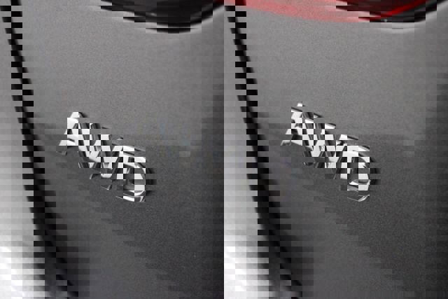 Used 2014 INFINITI Q50 Premium w/ Deluxe Technology Package image 9