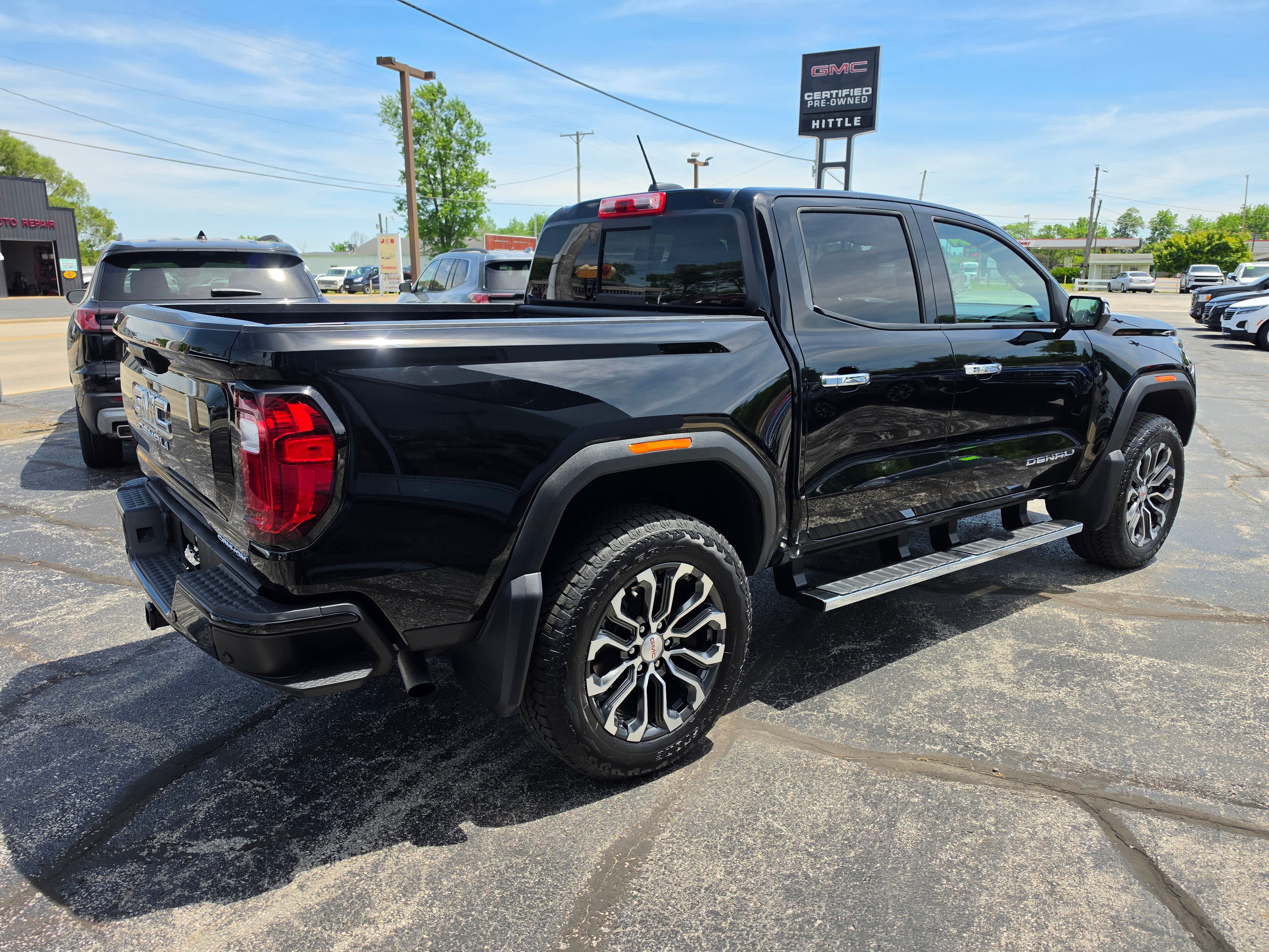 Used 2024 GMC Canyon Denali AWD/4WD image 4