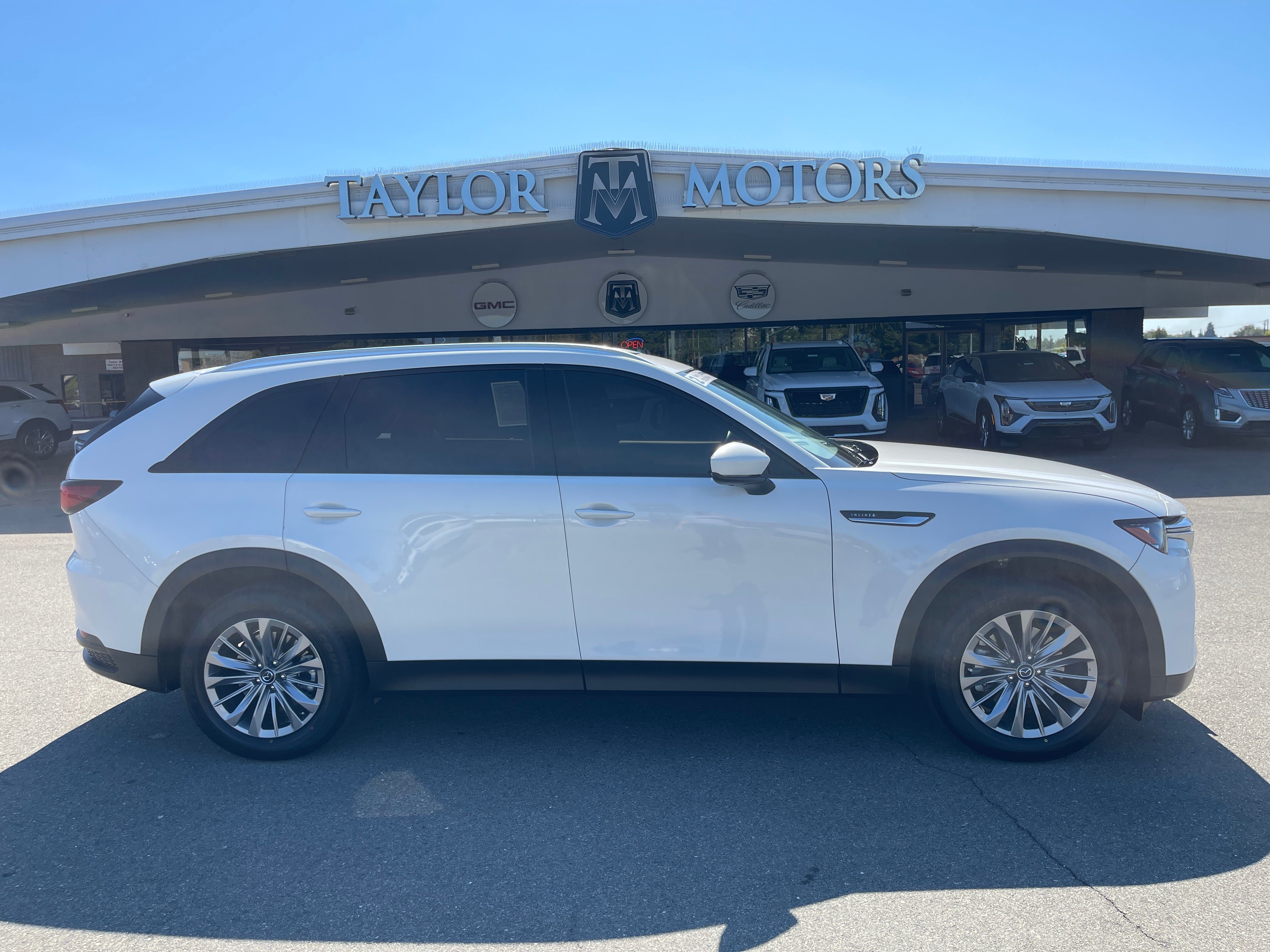 Used 2025 MAZDA CX-90 3.3 Turbo w/ Preferred Package AWD/4WD image 4
