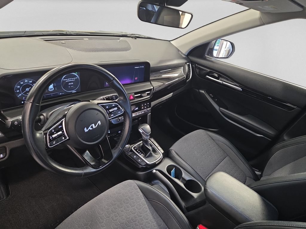 Used 2024 Kia Seltos X-Line AWD/4WD image 14