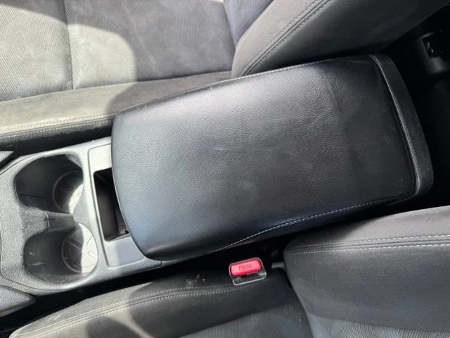 Used 2015 Nissan Rogue SV AWD/4WD image 16