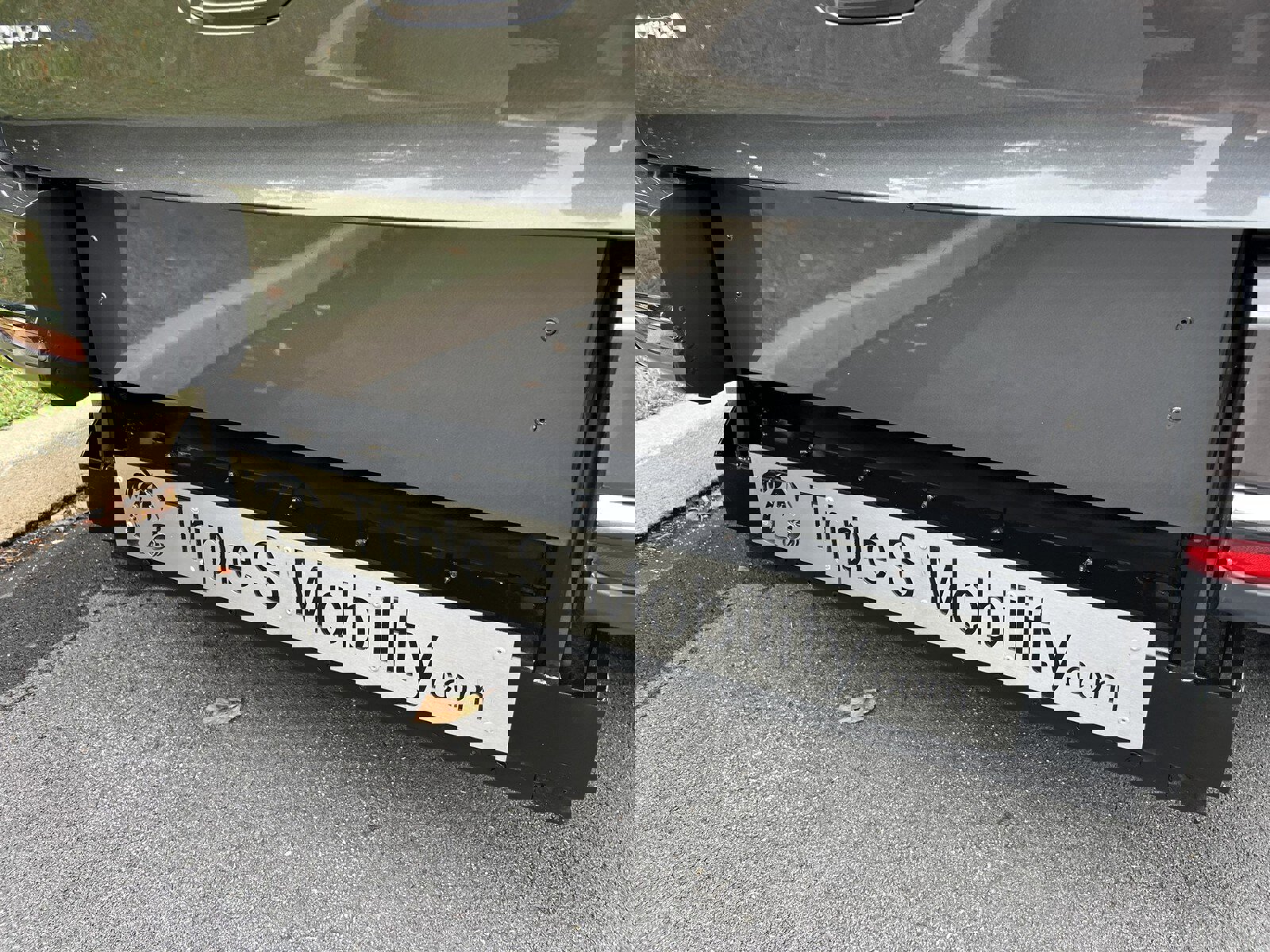 Used 2017 Chrysler Pacifica Touring-L w/ Tire & Wheel Group image 46