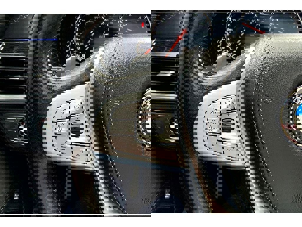 Used 2016 BMW 750i xDrive image 20