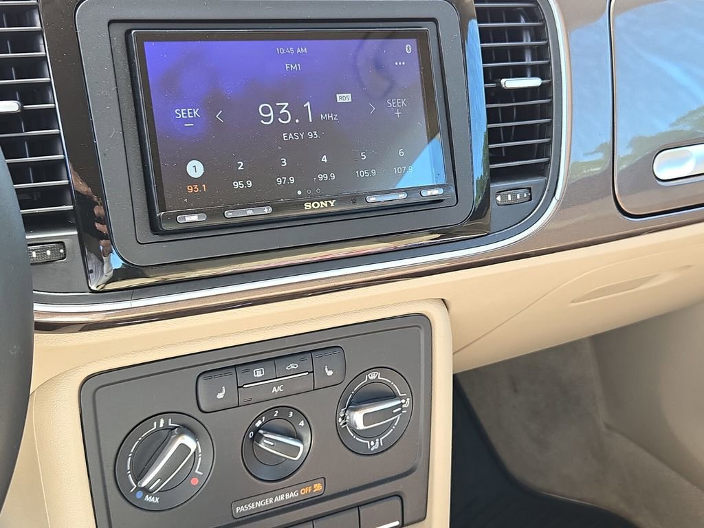 Used 2014 Volkswagen Beetle 1.8T image 14