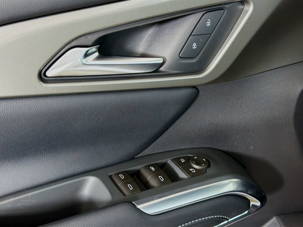 New 2026 Chevrolet Traverse LT w/ LPO, Floor Liner Package AWD/4WD image 16