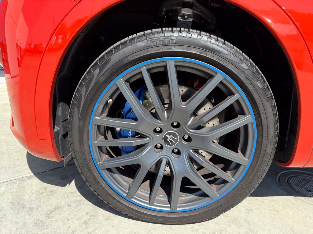Certified 2023 Maserati Levante F Tributo AWD/4WD image 9