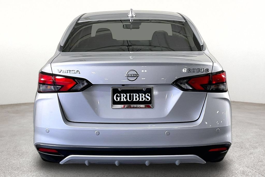 Used 2025 Nissan Versa SV w/ Trunk Package FWD image 5